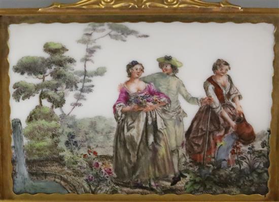 A Meissen gold mounted table snuff box, mid 18th century, W. 6.8cm, lid cracked